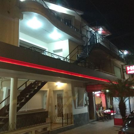 Petit Rivera Hotel מראה חיצוני תמונה