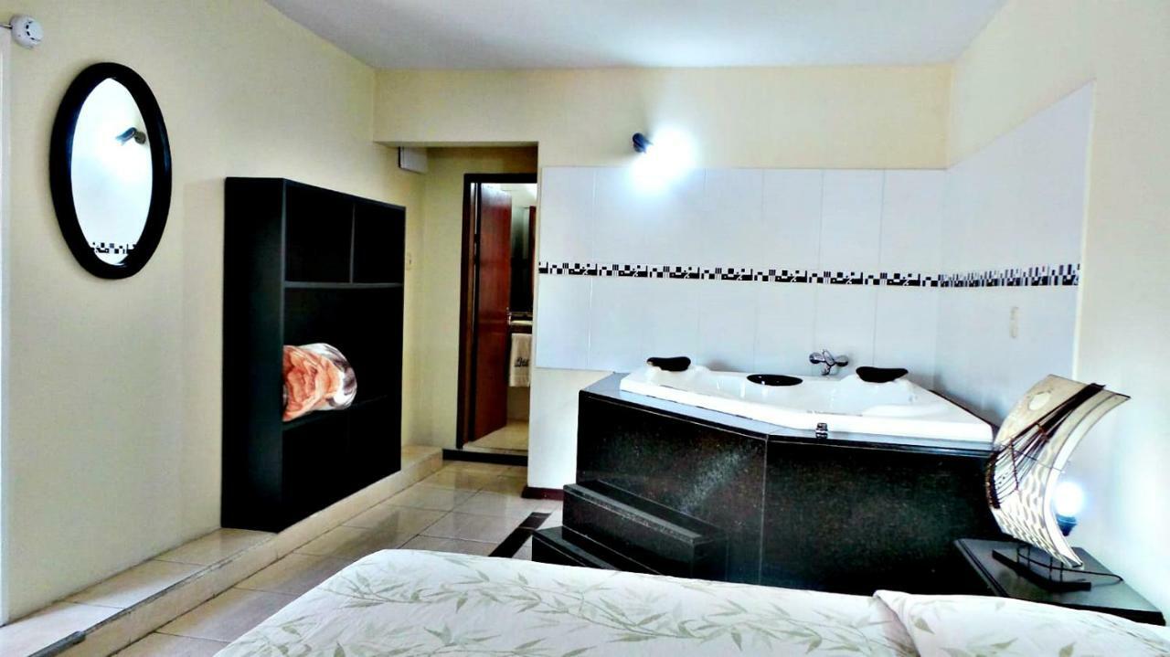 Petit Rivera Hotel מראה חיצוני תמונה
